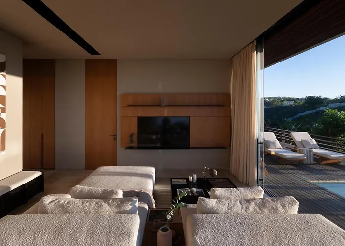 Lyvin Melasti * Uluwatu (Bali)