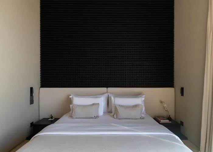Lyvin Melasti Hotel *