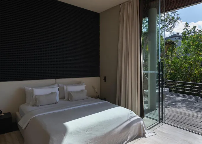 Lyvin Melasti Uluwatu (Bali)