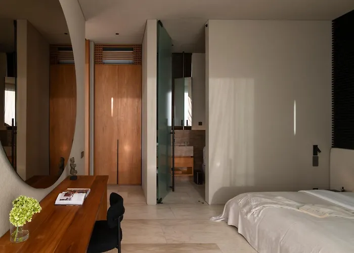 Lyvin Melasti Hotel